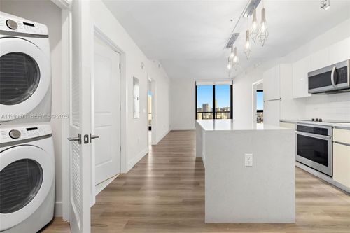 1704-101 Diplomat Pkwy, Hallandale Beach, FL, 33009 | Card Image