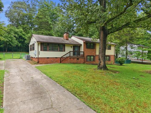 305 Plum Ln, Chapel Hill, NC, 27517-2540 | Card Image