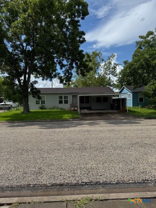 3205 Meadowlane St, Victoria, TX, 77901-7429 | Card Image