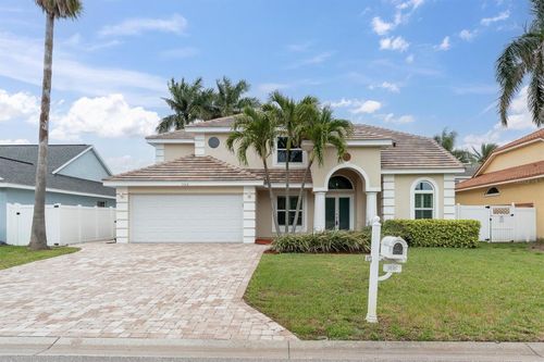 906 Landmark Cir, ST PETERSBURG, FL, 33715-2165 | Card Image