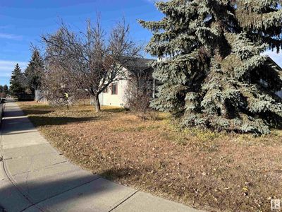 1504 48 St Nw, House other with 4 bedrooms, 3 bathrooms and null parking in Edmonton AB | Image 2