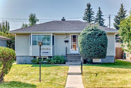 1127 15 Avenue Ne, Calgary, AB, T2E1J4 | Card Image