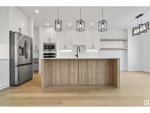22526 98a Ave Nw, Edmonton, AB, T5T7R7 | Card Image