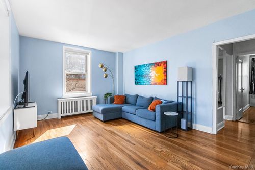apt-2f-4310 48th Ave, Woodside, NY, 11377-6216 | Card Image