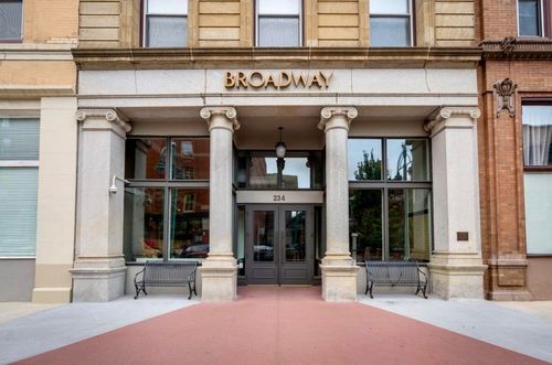 234 N Broadway, MILWAUKEE, WI, 53202-5822 | Card Image
