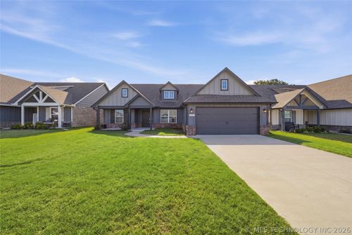10113 S 233rd Eastplace, Broken Arrow, OK, 74014 | Card Image