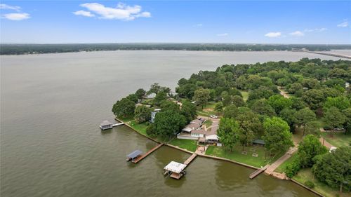 105 Bluewater Cir, Mabank, TX, 75156-8916 | Card Image