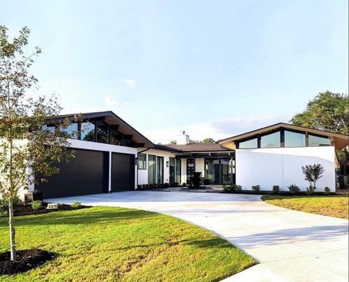 179 Shawnee Trl, Dripping Springs, TX, 78620-4397 | Card Image