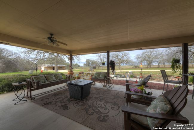 172 Home Pl, House other with 3 bedrooms, 2 bathrooms and null parking in Adkins TX | Image 25