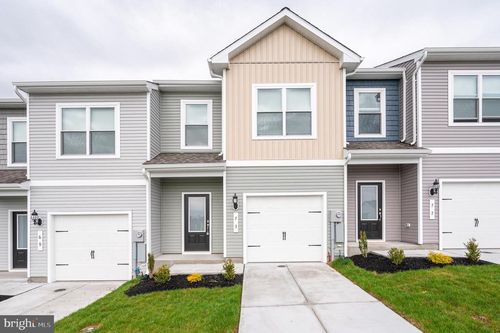 73 Cramsford St, FALLING WATERS, WV, 25419-3403 | Card Image