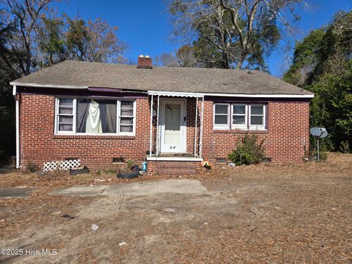 323 Raleigh St, Hamlet, NC, 28345-2749 | Card Image