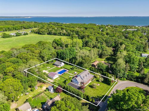 1125 Ole Jule Ln, Mattituck, NY, 11952-2128 | Card Image