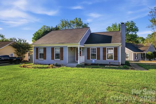 9046 Milton Morris Dr, Charlotte, NC, 28227-8756 | Card Image