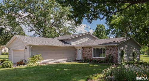 8 Kimberly Dr, Coal Valley, IL, 61240-9645 | Card Image