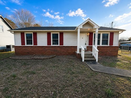 686 Debbie Dr, Clarksville, TN, 37042-3952 | Card Image