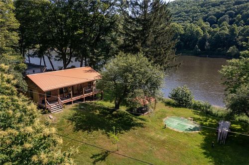 470 Truitt Rd, Kennerdell, PA, 16374-3222 | Card Image