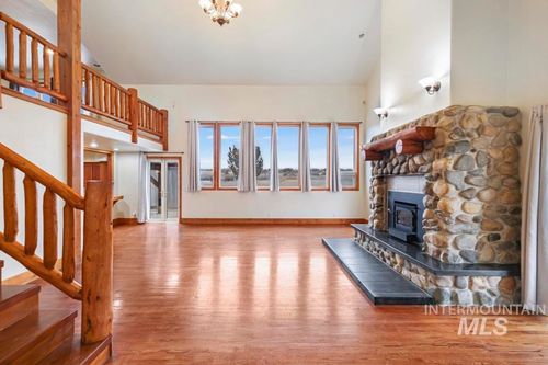 568 N 150 E, Shoshone, ID, 83352-5229 | Card Image