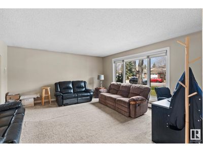 10423 18 Ave Nw, House other with 5 bedrooms, 3 bathrooms and null parking in Edmonton AB | Image 3