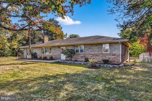 5011 Brinkley Rd, TEMPLE HILLS, MD, 20748-3922 | Card Image