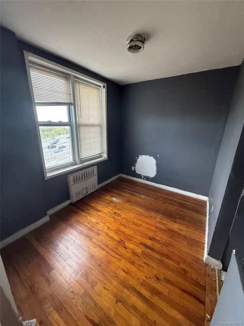 apt-4l-86 60th Ave, Elmhurst, NY, 11373-5502 | Card Image