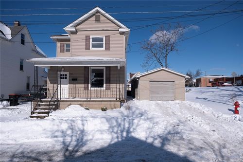 330 Spruce St, Latrobe, PA, 15650-2921 | Card Image