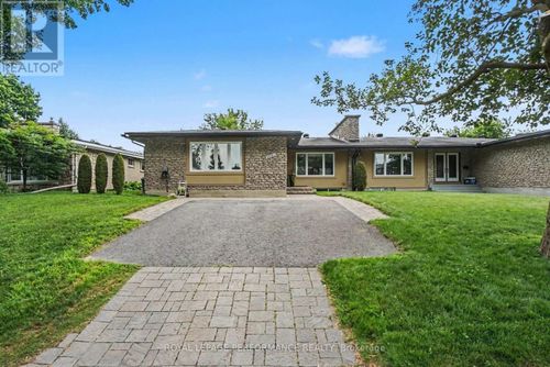 2061 Cabot St, Ottawa, ON, K1H6J7 | Card Image