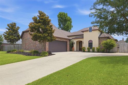 1035 N Worthington Dr, Lake Charles, LA, 70605-6678 | Card Image