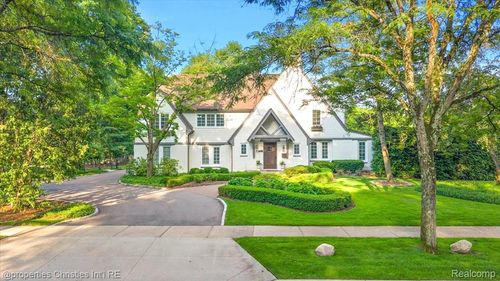 528 Covington Rd, Bloomfield Hills, MI, 48301-2667 | Card Image