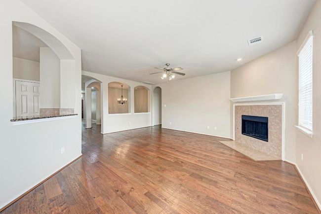 11512 Shadow Creek Dr, House other with 4 bedrooms, 2 bathrooms and 4 parking in Manor TX | Image 13