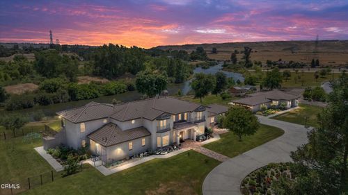 6301 Uplands Of The Kern Dr, Bakersfield, CA, 93308-9554 | Card Image