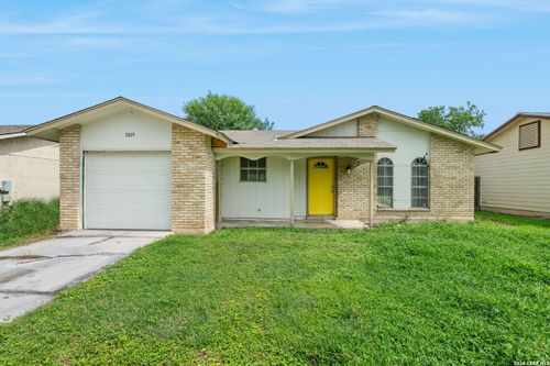 5019 Borchers Dr, Kirby, TX, 78219-1903 | Card Image