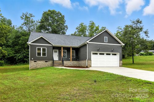 1471 20th St Ne, Hickory, NC, 28601-2949 | Card Image