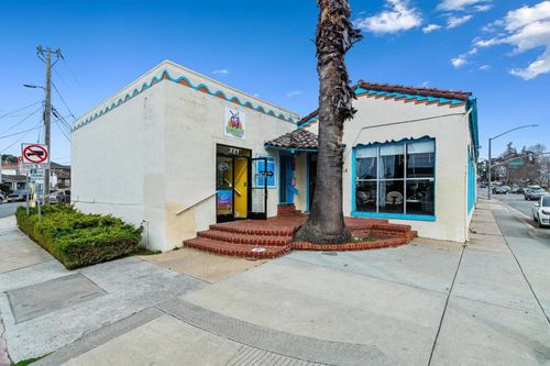 771 Freedom Blvd, Watsonville, CA, 95076-3833 | Card Image