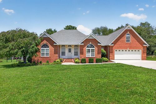 198 Imperial Dr, Sparta, TN, 38583-8731 | Card Image