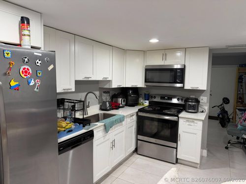 j-1-206 Sw 1st St, Pompano Beach, FL, 33060-4649 | Card Image