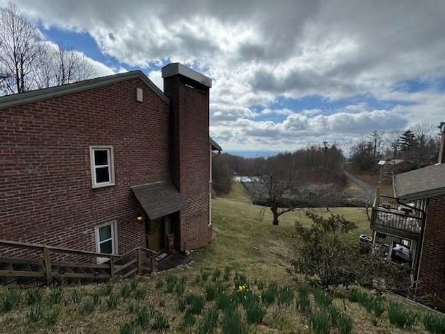 96 Doe Highlands Dr, Condo with 2 bedrooms, 2 bathrooms and null parking in Hillsville VA | Image 47