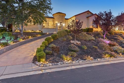 640 Lakeridge Dr, Auburn, CA, 95603-6067 | Card Image