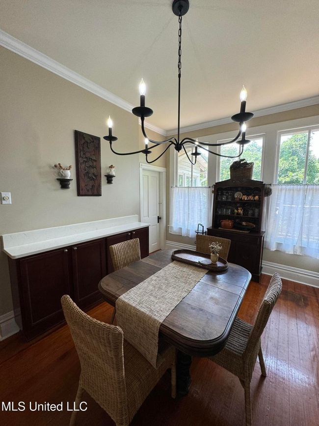 Dining area | Image 18