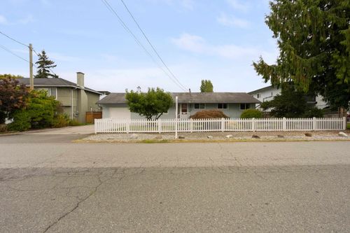 4872 58 St, Delta, BC, V4K3H5 | Card Image