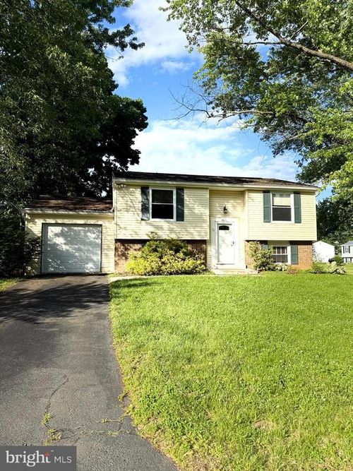 4620 Norris Ct, CHANTILLY, VA, 20151-1405 | Card Image