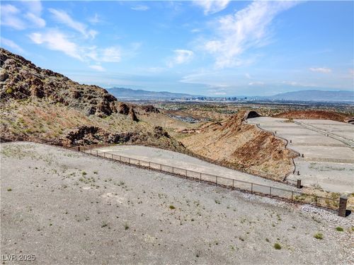 36 High Knoll Ct, Henderson, NV, 89012 | Card Image