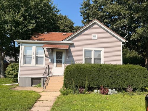 156 S Elm St, El Paso, IL, 61738-1547 | Card Image