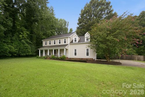 115 Valley Glen Dr, Waxhaw, NC, 28173-9337 | Card Image