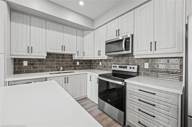 302 - 721 Franklin Blvd, House attached with 2 bedrooms, 2 bathrooms and 1 parking in Cambridge ON | Image 6