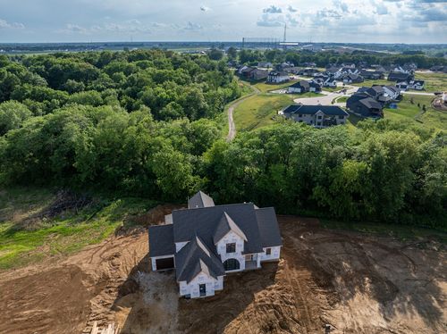 7081 Timberline Dr, Bettendorf, IA, 52722 | Card Image