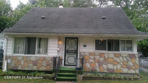 909 Barrie Ave, Flint, MI, 48507-1660 | Card Image