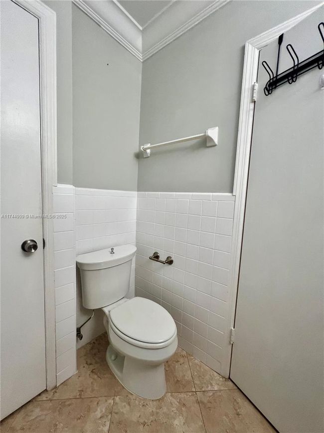APT-210A - 2426 Se 17 Th St, Condo with 1 bedrooms, 1 bathrooms and null parking in Fort Lauderdale FL | Image 23