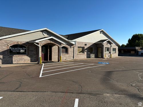 1285 W Highway 40, Vernal, UT, 84078-2923 | Card Image