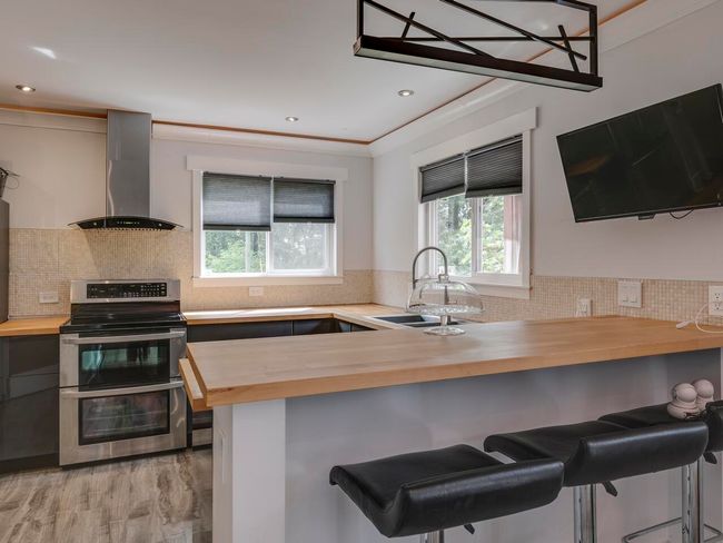 26521 Lougheed Highway, House other with 1 bedrooms, 1 bathrooms and 10 parking in Maple Ridge BC | Image 23