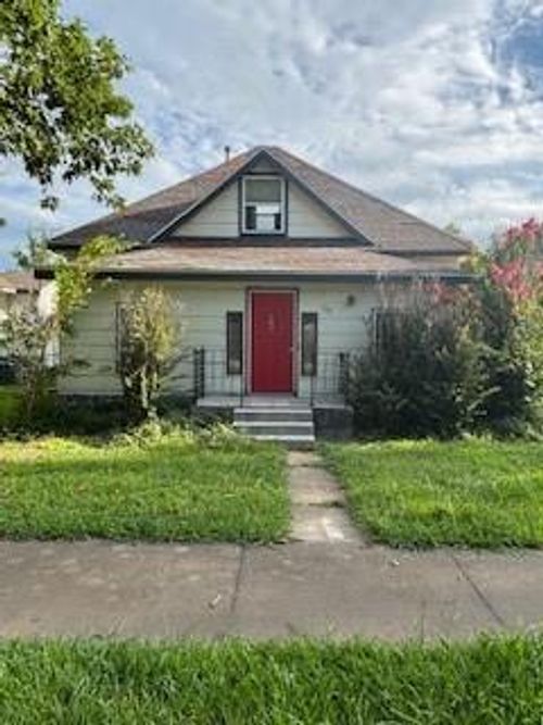 103 E Main St, Arma, KS, 66712-4062 | Card Image